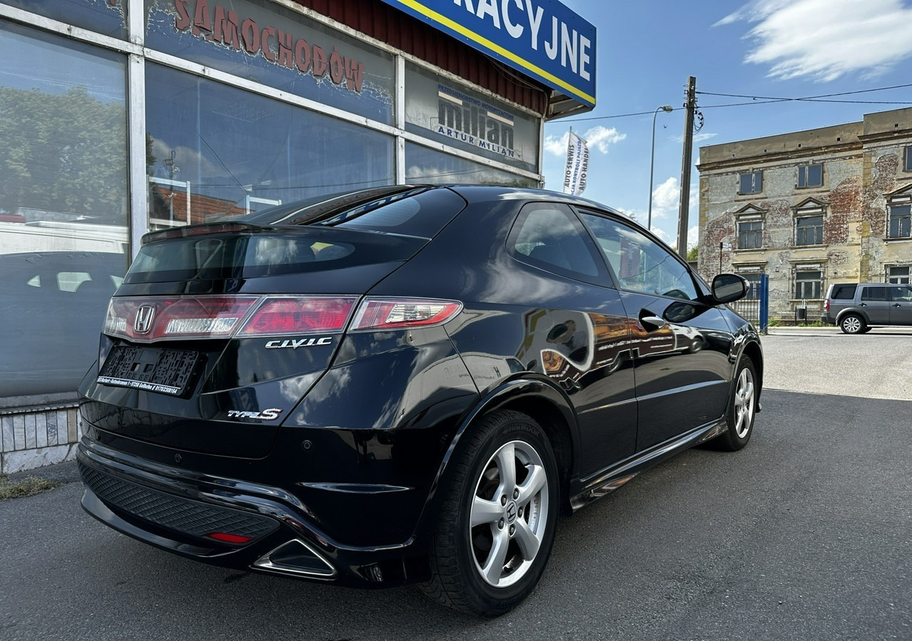Honda Civic VIII Honda Civic 1.4 i-VTEC Type S - 차량 : 사진 3 Honda Civic VIII Honda Civic 1.4 i-VTEC Type S - 차량 : 사진 3