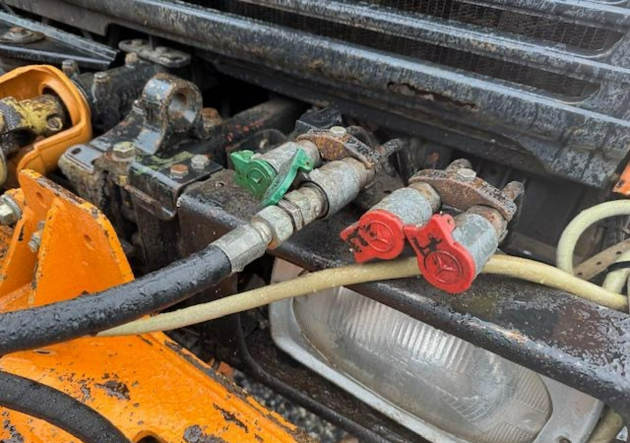 Inna Inny Unimog 1400 4X4 Kosiarka bijakowa teleskopowa - 지자체/ 특수 차량 : 사진 4 Inna Inny Unimog 1400 4X4 Kosiarka bijakowa teleskopowa - 지자체/ 특수 차량 : 사진 4