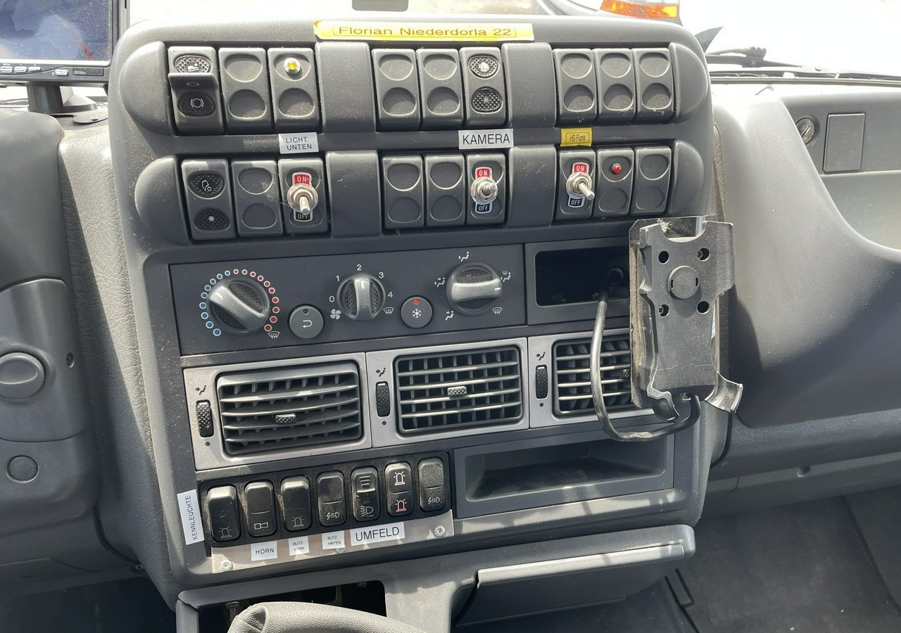 소방차 Iveco Inny Iveco IVECO ML120E250 Straż Pożarna 7-osb Gaśnicza 2500 L 2008 : 사진 13 소방차 Iveco Inny Iveco IVECO ML120E250 Straż Pożarna 7-osb Gaśnicza 2500 L 2008 : 사진 13