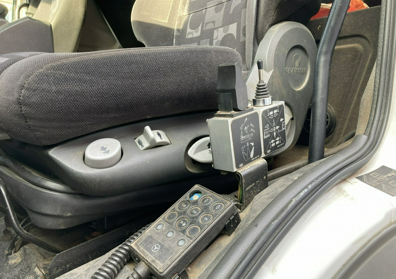 후크 리프트 트럭 Mercedes-Benz Inny Mercedes-Benz Mercedes Axor 2543 Hakowiec bramowiec MEILLER-KIPPER Model 2009 : 사진 19