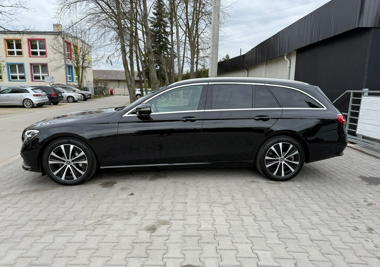 Mercedes-Benz Klasa E E300de EQ-Power Hybrid 50km na prądzie 2.0d 306KM Avantgarde Panoram - 차량 : 사진 2 Mercedes-Benz Klasa E E300de EQ-Power Hybrid 50km na prądzie 2.0d 306KM Avantgarde Panoram - 차량 : 사진 2
