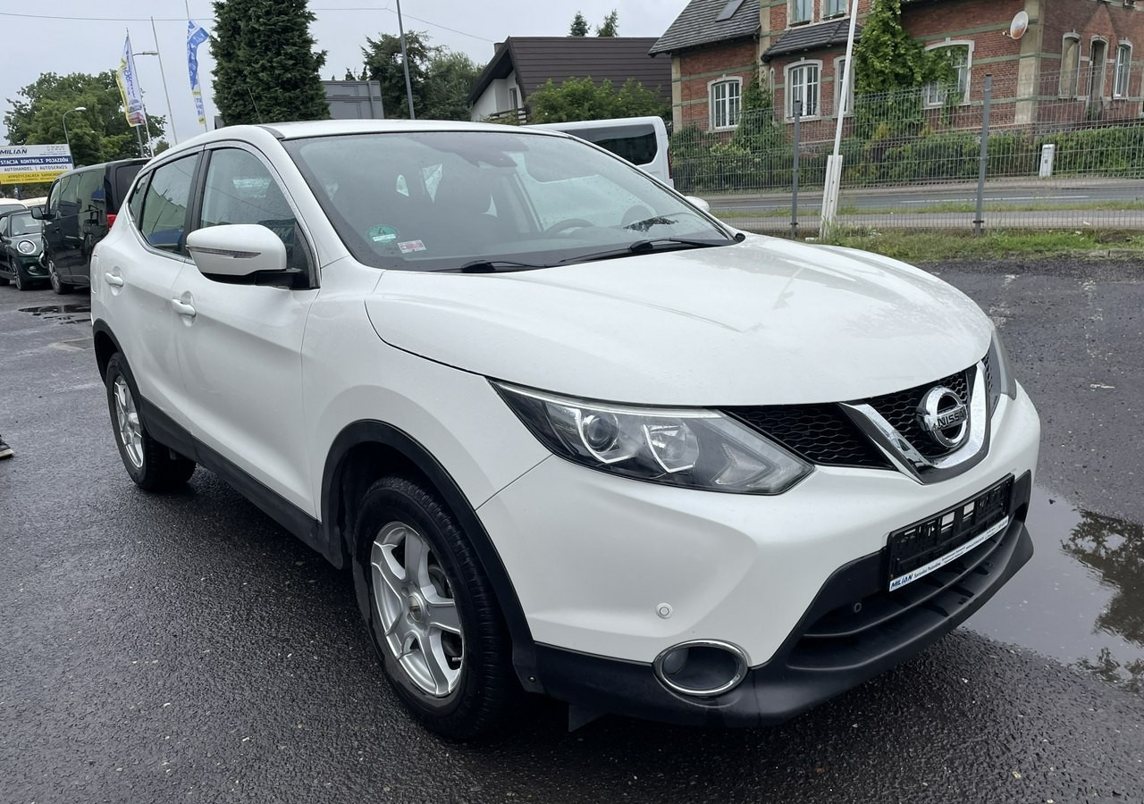 Nissan Qashqai II Nissan Qashqai 1.2 DIG-T Acenta Klimatronik Navi Kamera Model 2015 - SUV : 사진 1 Nissan Qashqai II Nissan Qashqai 1.2 DIG-T Acenta Klimatronik Navi Kamera Model 2015 - SUV : 사진 1