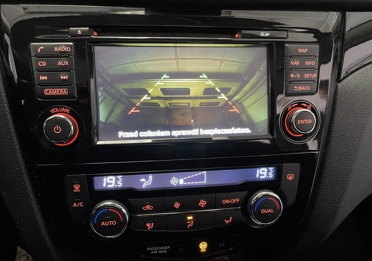 Nissan Qashqai II Nissan Qashqai 1.2 DIG-T Acenta Klimatronik Navi Kamera Model 2015 - SUV : 사진 5 Nissan Qashqai II Nissan Qashqai 1.2 DIG-T Acenta Klimatronik Navi Kamera Model 2015 - SUV : 사진 5