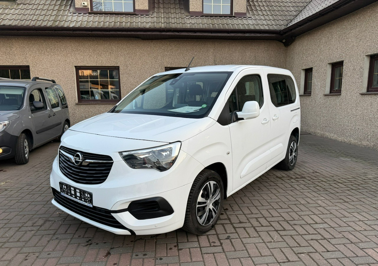 Opel Combo IV Combo Life Combo do przewozu Niepełnosprawnych inwalida rampa Model 2021 - 차량 : 사진 3 Opel Combo IV Combo Life Combo do przewozu Niepełnosprawnych inwalida rampa Model 2021 - 차량 : 사진 3