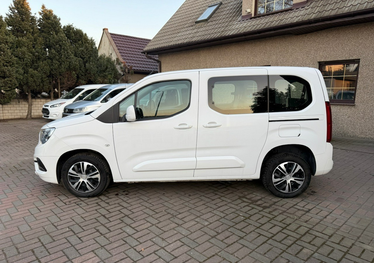 Opel Combo IV Combo Life Combo do przewozu Niepełnosprawnych inwalida rampa Model 2021 - 차량 : 사진 4 Opel Combo IV Combo Life Combo do przewozu Niepełnosprawnych inwalida rampa Model 2021 - 차량 : 사진 4