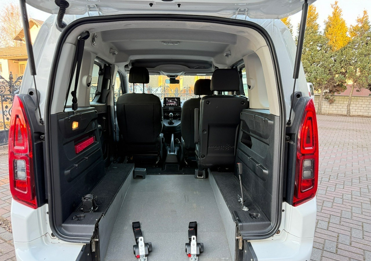 Opel Combo IV Combo Life Combo do przewozu Niepełnosprawnych inwalida rampa Model 2021 - 차량 : 사진 4 Opel Combo IV Combo Life Combo do przewozu Niepełnosprawnych inwalida rampa Model 2021 - 차량 : 사진 4