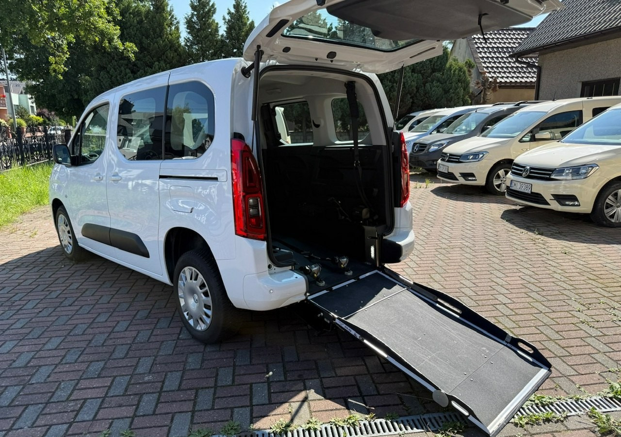 Opel Combo IV Opel Combo Life Niepełnosprawnych inwalida Rampa 32105 km Model 2022 - 차량 : 사진 3 Opel Combo IV Opel Combo Life Niepełnosprawnych inwalida Rampa 32105 km Model 2022 - 차량 : 사진 3