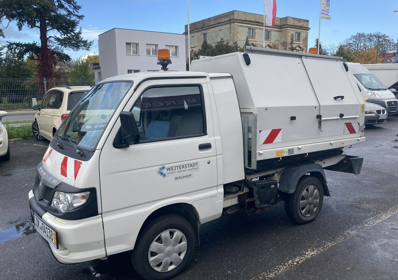 Piaggio Piaggio Porter Śmieciarka Wywrotka 2015 - 쓰레기차 : 사진 1 Piaggio Piaggio Porter Śmieciarka Wywrotka 2015 - 쓰레기차 : 사진 1