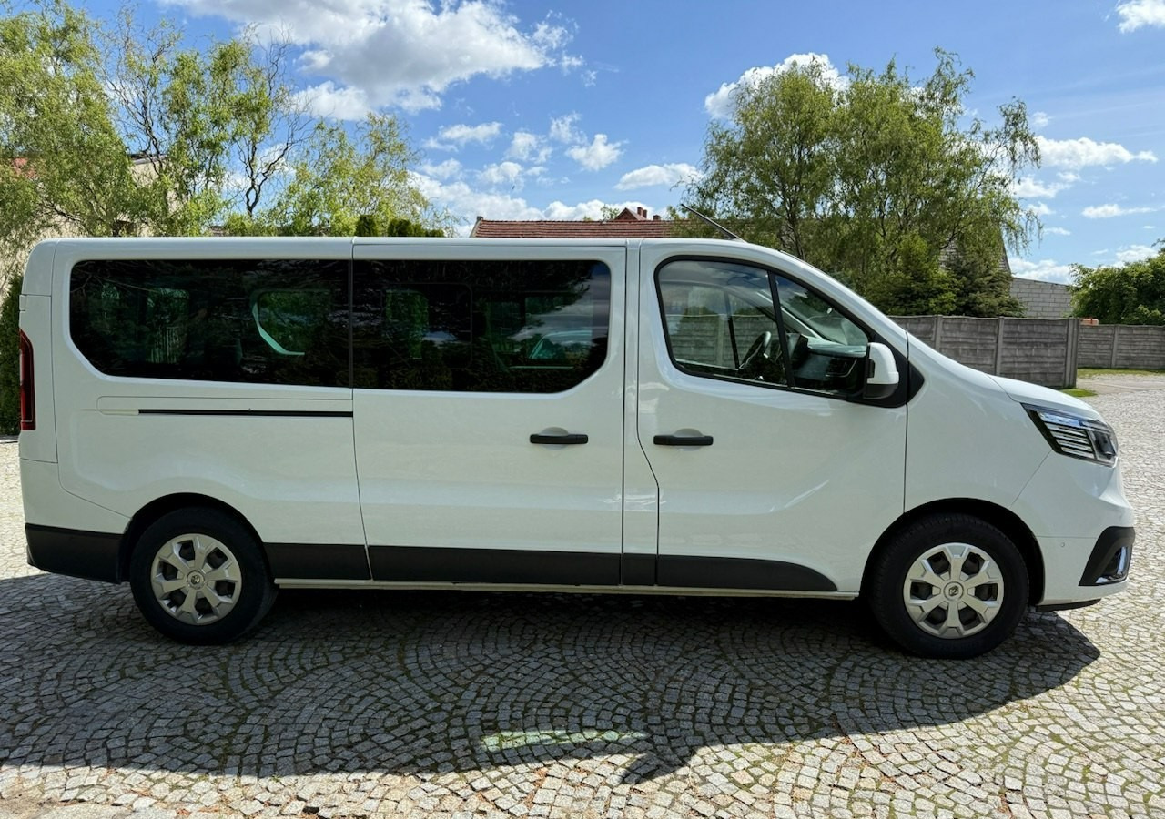 Renault Trafic III 2.0dci 110KM L2H1 LONG 9-osobowy 2xKlima Navi Kamera 2022 - 차량 : 사진 4 Renault Trafic III 2.0dci 110KM L2H1 LONG 9-osobowy 2xKlima Navi Kamera 2022 - 차량 : 사진 4