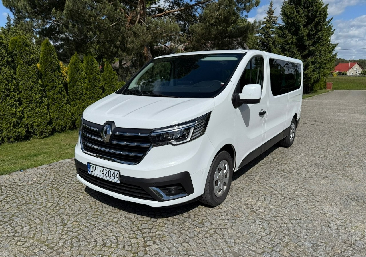 Renault Trafic III 2.0dci 110KM L2H1 LONG 9-osobowy 2xKlima Navi Kamera 2022 - 차량 : 사진 1 Renault Trafic III 2.0dci 110KM L2H1 LONG 9-osobowy 2xKlima Navi Kamera 2022 - 차량 : 사진 1