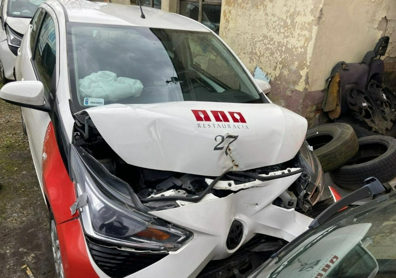 Toyota Aygo II Aygo 1.0-16V Klima Salon PL 2021 Bezyna + LPG - 해치백 : 사진 3 Toyota Aygo II Aygo 1.0-16V Klima Salon PL 2021 Bezyna + LPG - 해치백 : 사진 3