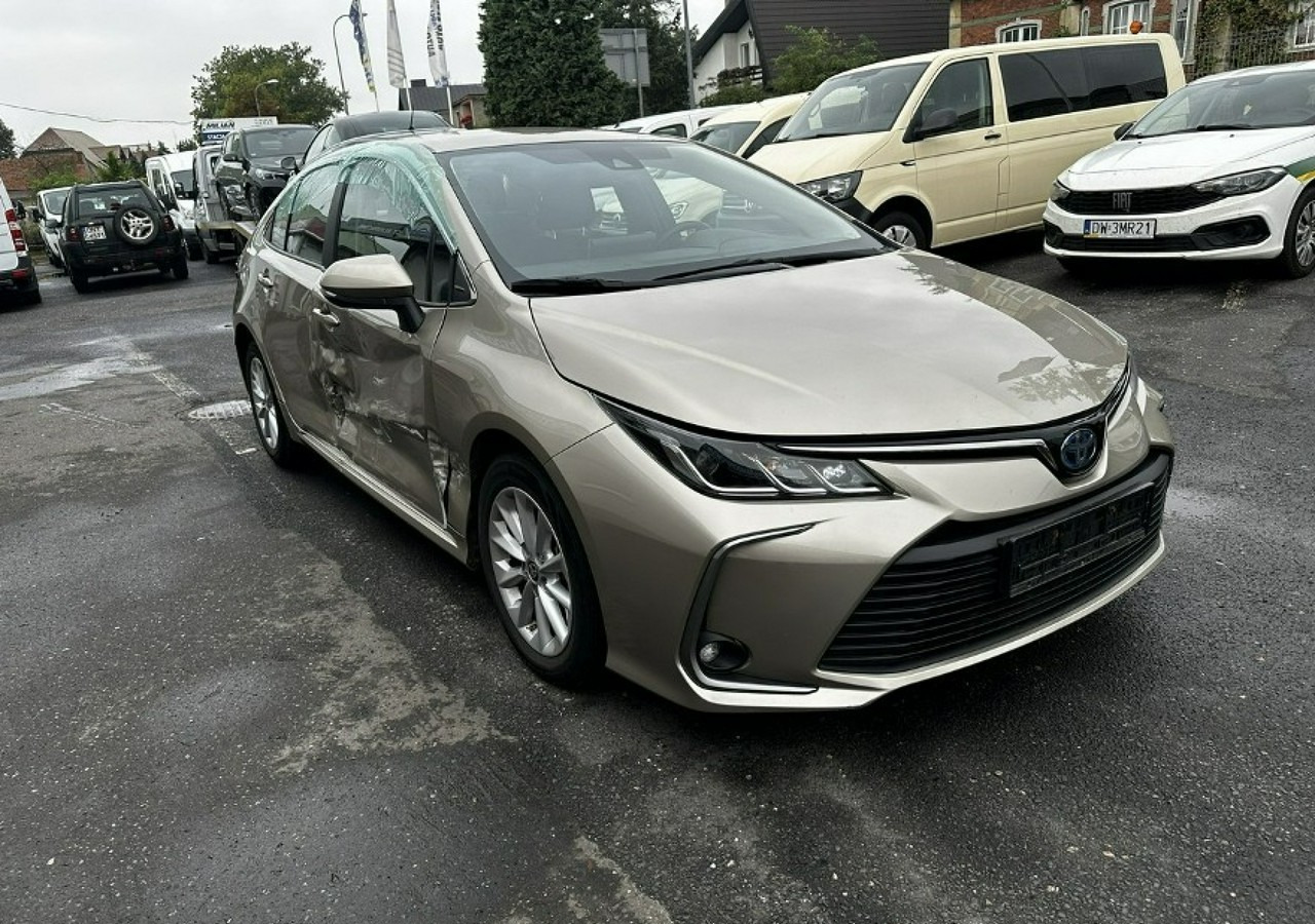 Toyota Corolla XII Corolla Sedan 1.8 Hybrid 98KM Comfort Salon PL 2022 - 세단 : 사진 1 Toyota Corolla XII Corolla Sedan 1.8 Hybrid 98KM Comfort Salon PL 2022 - 세단 : 사진 1