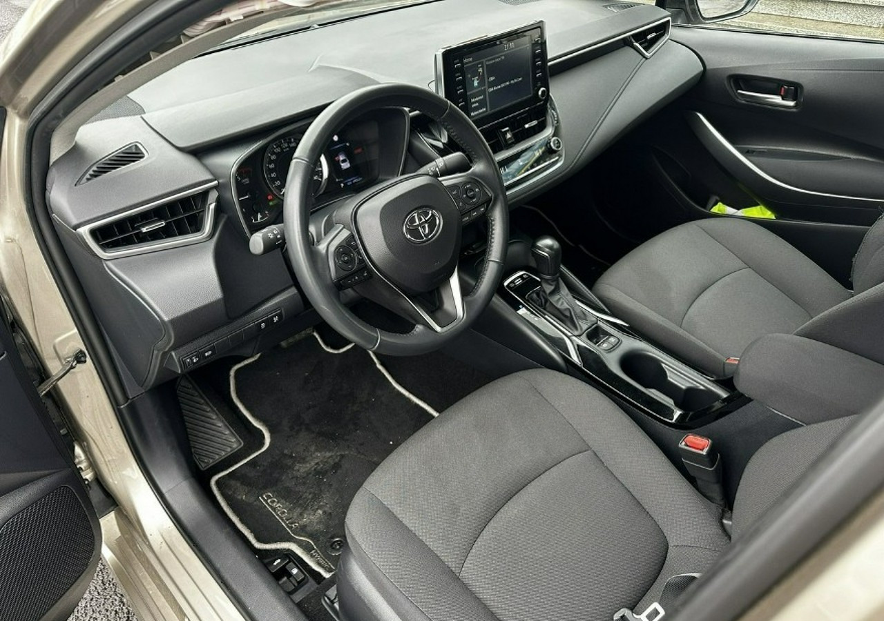 Toyota Corolla XII Corolla Sedan 1.8 Hybrid 98KM Comfort Salon PL 2022 - 세단 : 사진 4 Toyota Corolla XII Corolla Sedan 1.8 Hybrid 98KM Comfort Salon PL 2022 - 세단 : 사진 4