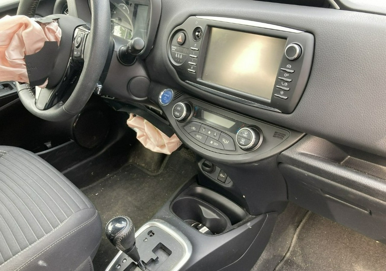 Toyota Yaris III Toyota Yaris Hybrid 1.5 VVT-i Y20 Model 2019 Salon PL - 차량 : 사진 3 Toyota Yaris III Toyota Yaris Hybrid 1.5 VVT-i Y20 Model 2019 Salon PL - 차량 : 사진 3