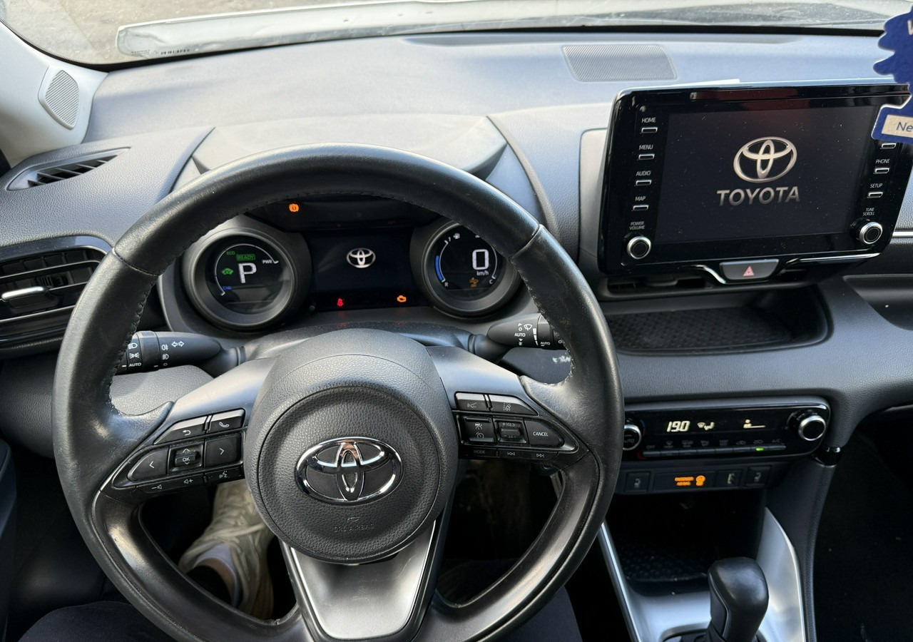 Toyota Yaris IV Toyota Yaris Hybrid 1.5 Active Salon PL 2021 FV 23% - 차량 : 사진 4 Toyota Yaris IV Toyota Yaris Hybrid 1.5 Active Salon PL 2021 FV 23% - 차량 : 사진 4