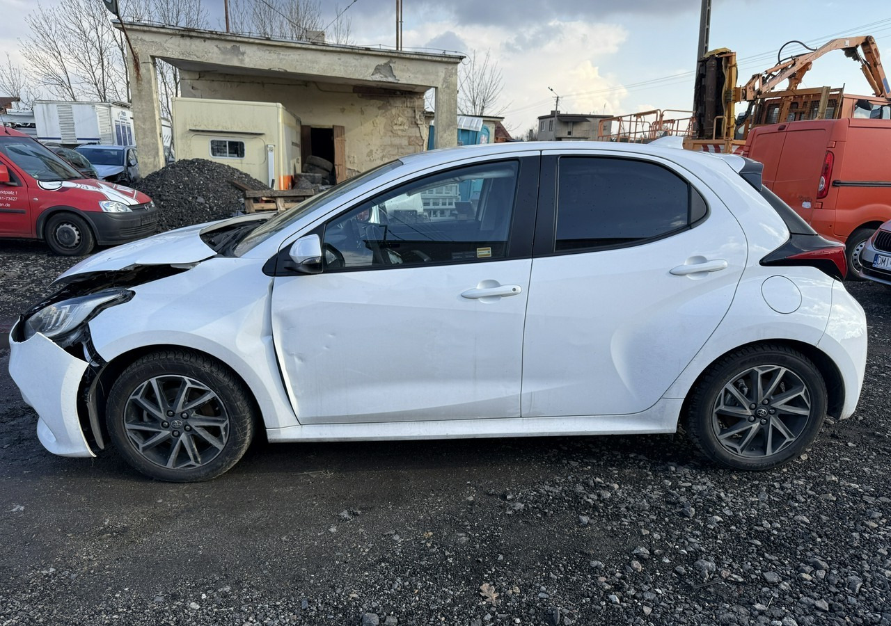 Toyota Yaris IV Toyota Yaris Hybrid 1.5 Active Salon PL 2023 FV 23% - 차량 : 사진 2 Toyota Yaris IV Toyota Yaris Hybrid 1.5 Active Salon PL 2023 FV 23% - 차량 : 사진 2