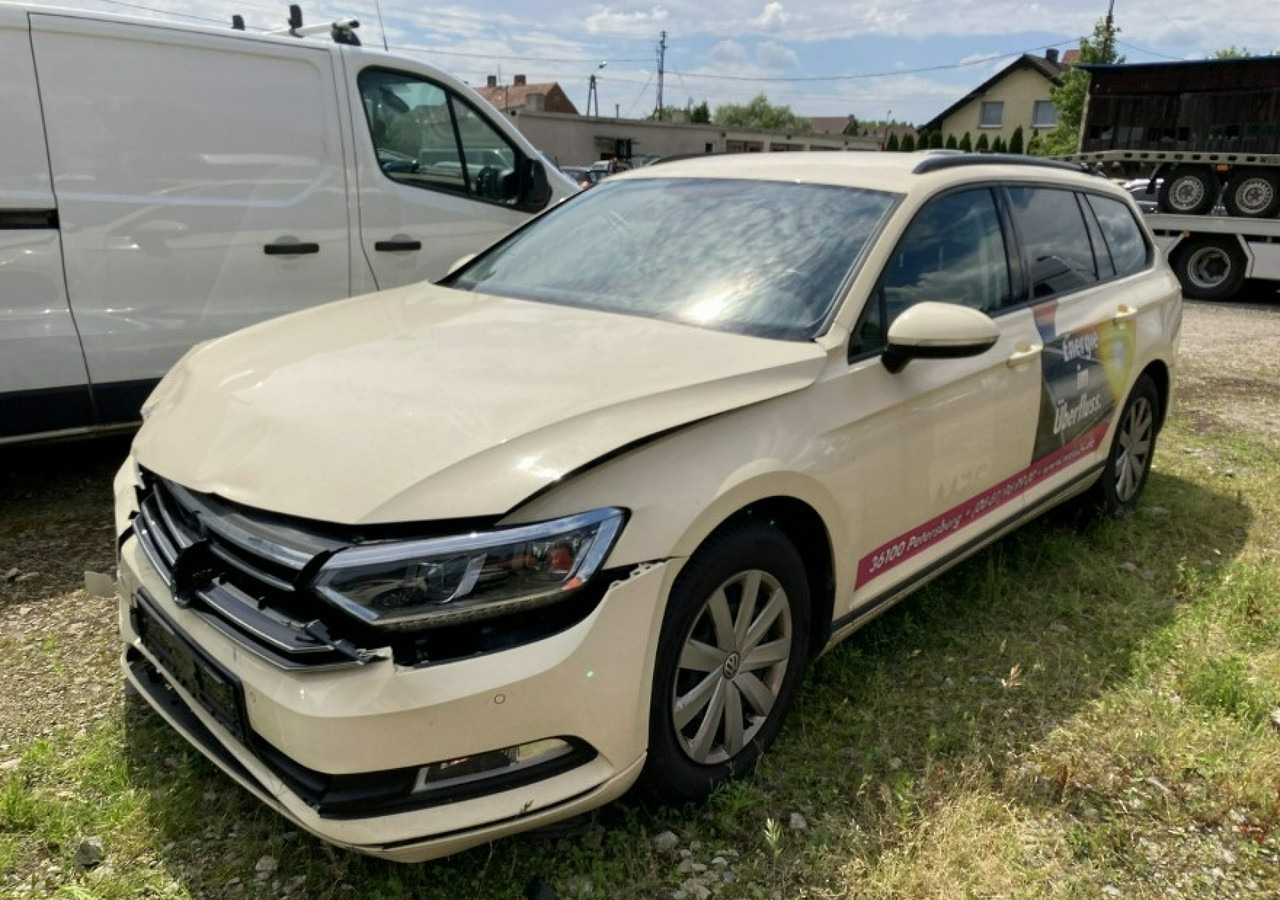 Volkswagen Passat B8 Passat B8 2.0-150KM 2018 - 차량 : 사진 1 Volkswagen Passat B8 Passat B8 2.0-150KM 2018 - 차량 : 사진 1