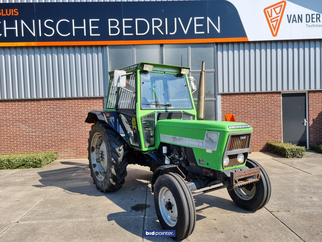 Deutz-Fahr 7207C - 장궤형 트랙터 : 사진 2 Deutz-Fahr 7207C - 장궤형 트랙터 : 사진 2