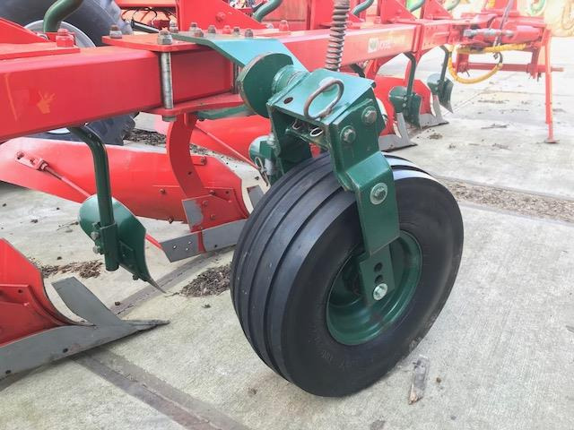 Vogel & Noot 6 schaar wentelploeg - 심토경운기 : 사진 4 Vogel & Noot 6 schaar wentelploeg - 심토경운기 : 사진 4