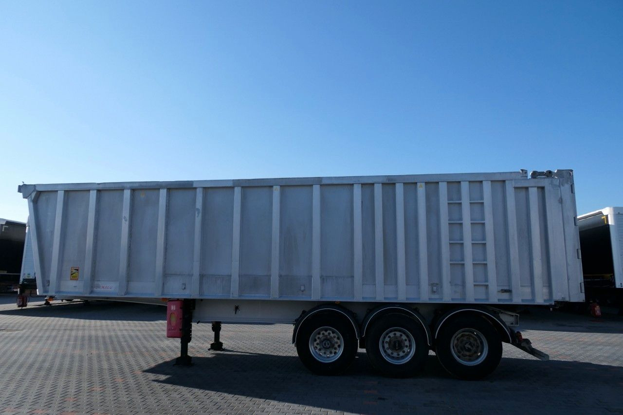 Benalu TIPPER 45 M3/WHOLE ALUMINIUM/5700 KG/FLAP-DOORS - 덤프 세미 트레일러 : 사진 4 Benalu TIPPER 45 M3/WHOLE ALUMINIUM/5700 KG/FLAP-DOORS - 덤프 세미 트레일러 : 사진 4