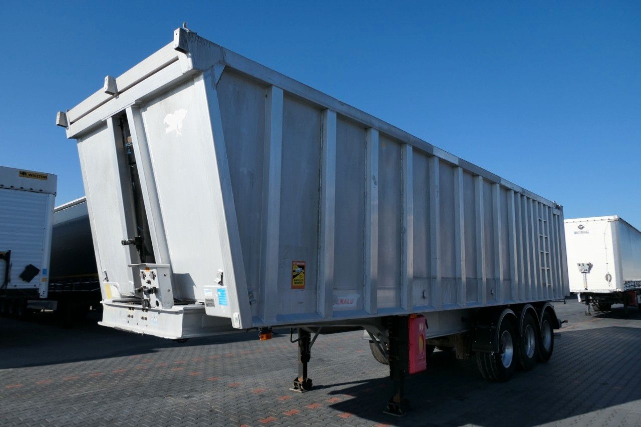 Benalu TIPPER 45 M3/WHOLE ALUMINIUM/5700 KG/FLAP-DOORS - 덤프 세미 트레일러 : 사진 3 Benalu TIPPER 45 M3/WHOLE ALUMINIUM/5700 KG/FLAP-DOORS - 덤프 세미 트레일러 : 사진 3