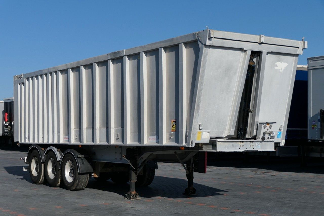 Benalu TIPPER 45 M3/WHOLE ALUMINIUM/5700 KG/FLAP-DOORS - 덤프 세미 트레일러 : 사진 1 Benalu TIPPER 45 M3/WHOLE ALUMINIUM/5700 KG/FLAP-DOORS - 덤프 세미 트레일러 : 사진 1