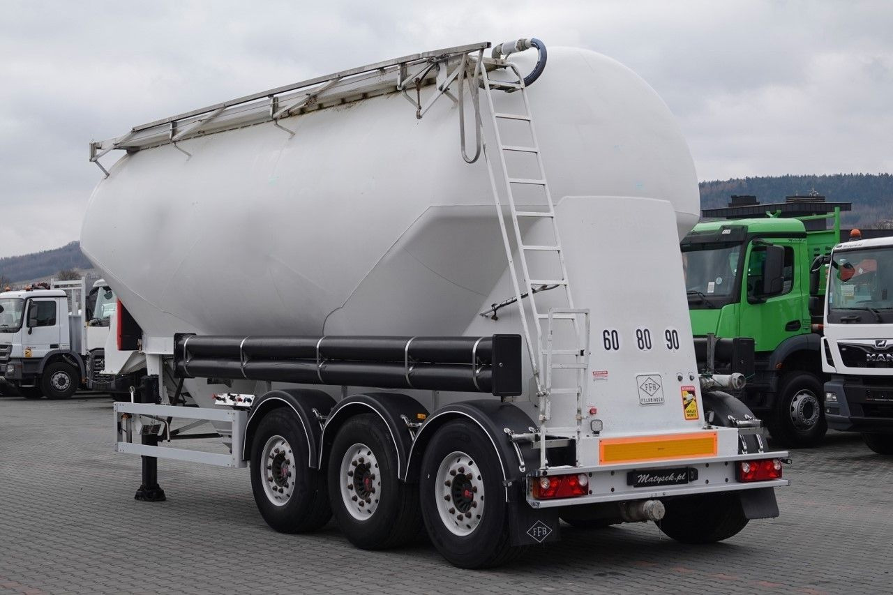 Feldbinder CEMENTONACZEPA / 2 KOMORY / 37 000 L / SILOS / D - 사일로 세미 트레일러 : 사진 2 Feldbinder CEMENTONACZEPA / 2 KOMORY / 37 000 L / SILOS / D - 사일로 세미 트레일러 : 사진 2
