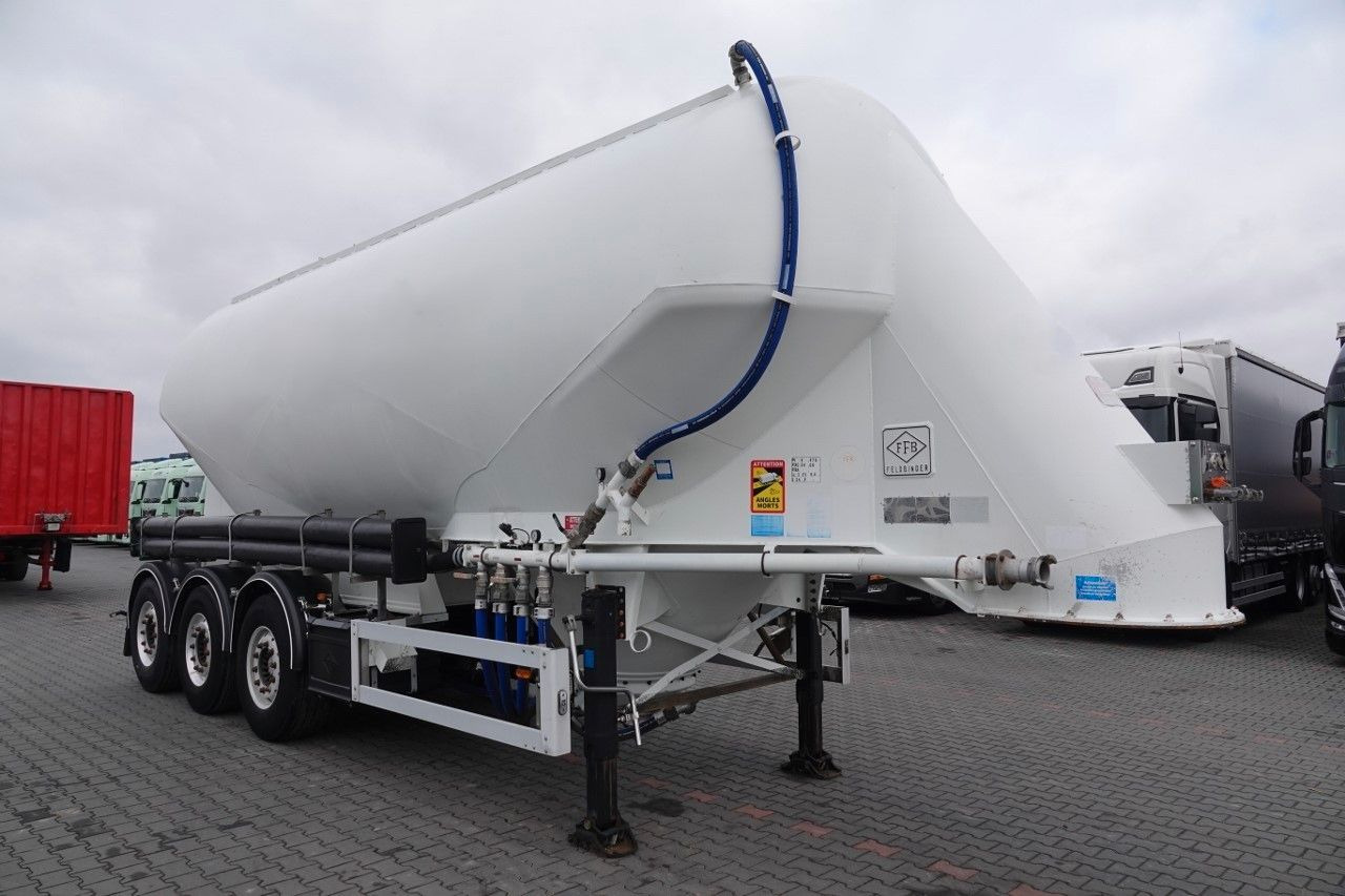 Feldbinder CEMENTONACZEPA / 2 KOMORY / 37 000 L / SILOS / D - 사일로 세미 트레일러 : 사진 4 Feldbinder CEMENTONACZEPA / 2 KOMORY / 37 000 L / SILOS / D - 사일로 세미 트레일러 : 사진 4