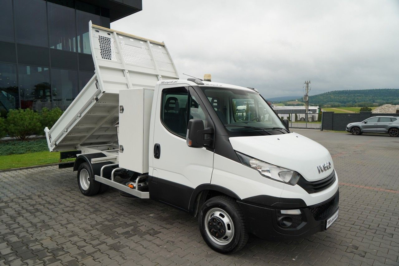 Iveco 35-140 / WYWROTKA TYLNOZSYPOWA / BLIŹNIAK / SKRZ - 덤프 밴 : 사진 4 Iveco 35-140 / WYWROTKA TYLNOZSYPOWA / BLIŹNIAK / SKRZ - 덤프 밴 : 사진 4