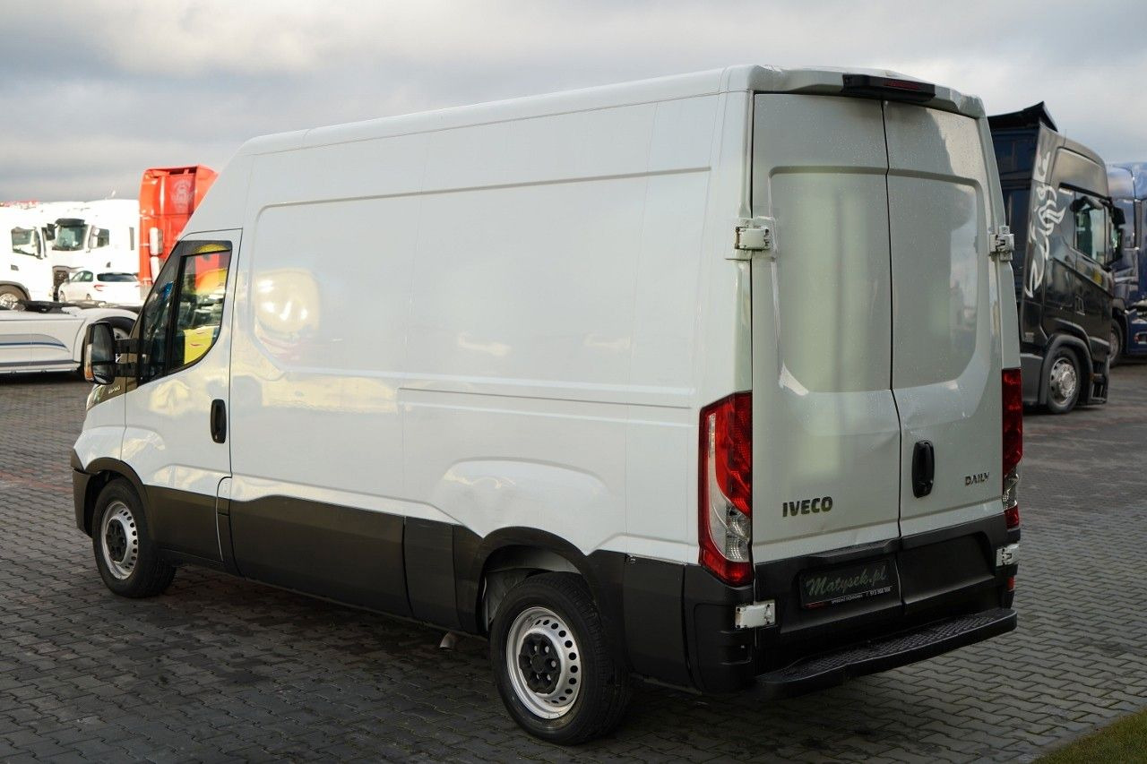 Iveco DAILY 35-140 / BLASZAK / SPROWADZONY / - 패널 밴 : 사진 5 Iveco DAILY 35-140 / BLASZAK / SPROWADZONY / - 패널 밴 : 사진 5