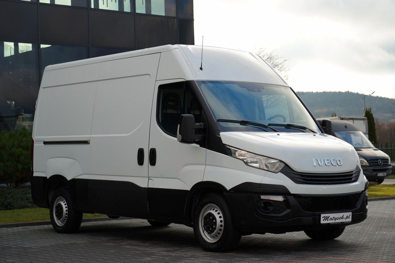 Iveco DAILY 35-140 / BLASZAK / SPROWADZONY / - 패널 밴 : 사진 1 Iveco DAILY 35-140 / BLASZAK / SPROWADZONY / - 패널 밴 : 사진 1