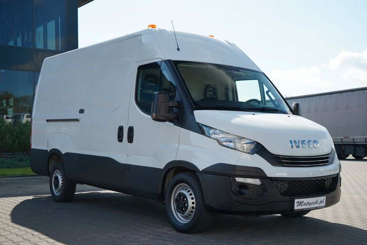 Iveco DAILY 35-140 / BLASZAK / ZABUDOWA WARSZTATOWA / - 패널 밴 : 사진 4 Iveco DAILY 35-140 / BLASZAK / ZABUDOWA WARSZTATOWA / - 패널 밴 : 사진 4