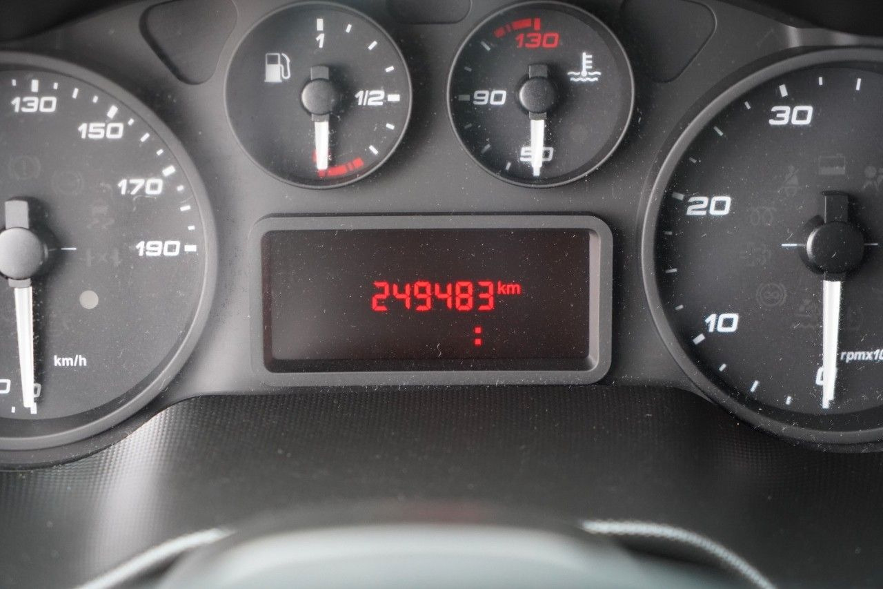 리스  Iveco DAILY 35-140 / WYWROTKA / BRYGADÓWKA / BLIŹNIAK Iveco DAILY 35-140 / WYWROTKA / BRYGADÓWKA / BLIŹNIAK : 사진 19