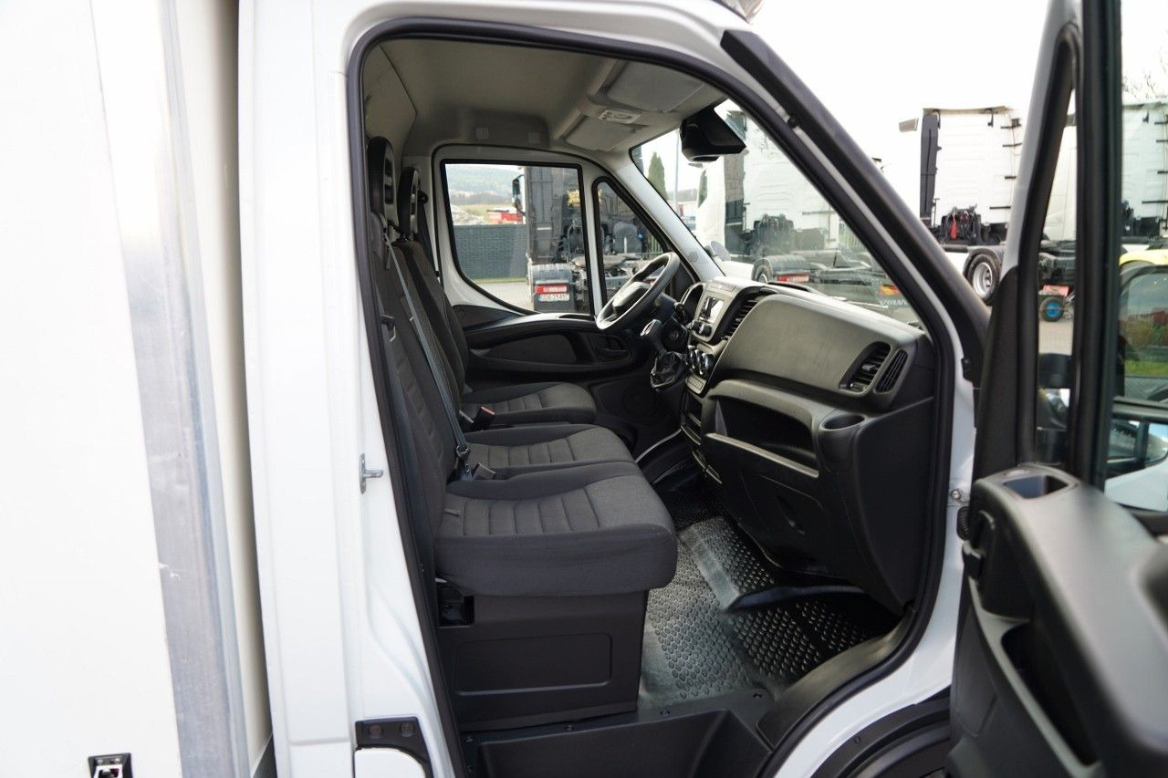 냉동 밴 Iveco DAILY 35-160 / KONTENER 4,25 M / IZOTERMA AUTOM : 사진 39 냉동 밴 Iveco DAILY 35-160 / KONTENER 4,25 M / IZOTERMA AUTOM : 사진 39