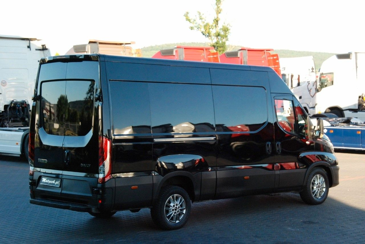 Iveco DAILY 35-180 / BLASZAK / 2022 ROK / HI-MATIC / - 패널 밴 : 사진 4 Iveco DAILY 35-180 / BLASZAK / 2022 ROK / HI-MATIC / - 패널 밴 : 사진 4