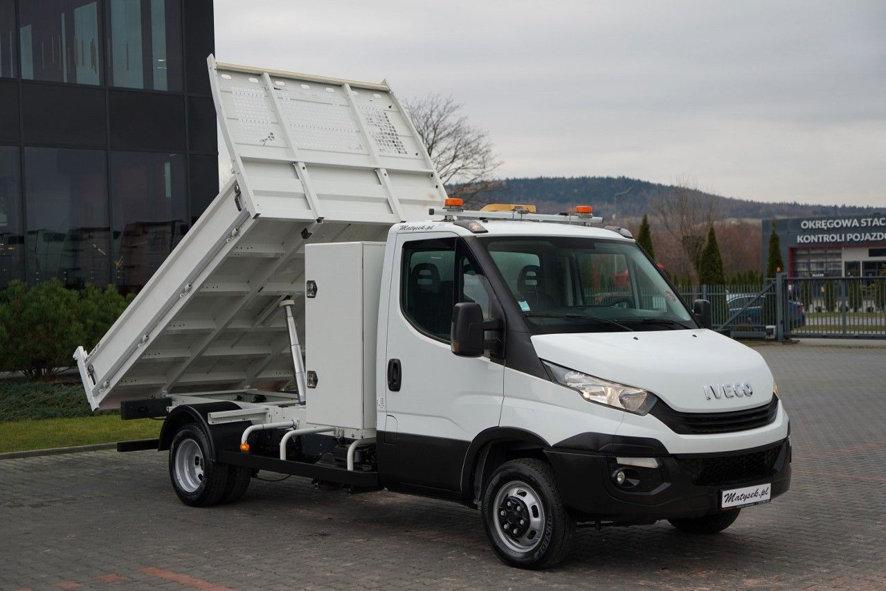 Iveco DAILY 35-180 / WYWROTKA TYLNOZSYPOWA / BLIŹNIAK - 덤프 밴 : 사진 2 Iveco DAILY 35-180 / WYWROTKA TYLNOZSYPOWA / BLIŹNIAK - 덤프 밴 : 사진 2