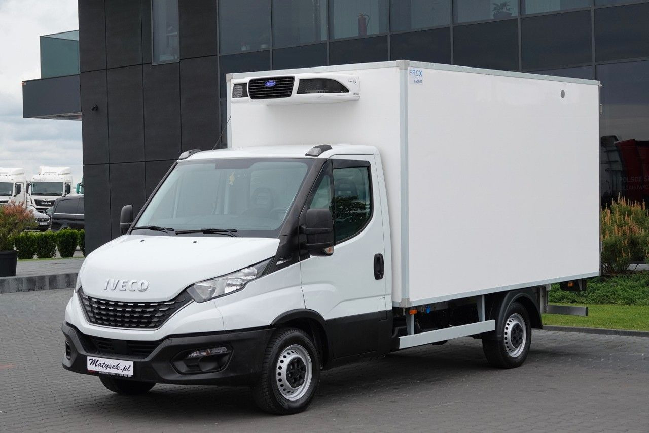 Iveco DAILY /HI-MATIC / CHŁODNIA / AGREGAT CARRIER / F - 냉동 밴 : 사진 3 Iveco DAILY /HI-MATIC / CHŁODNIA / AGREGAT CARRIER / F - 냉동 밴 : 사진 3