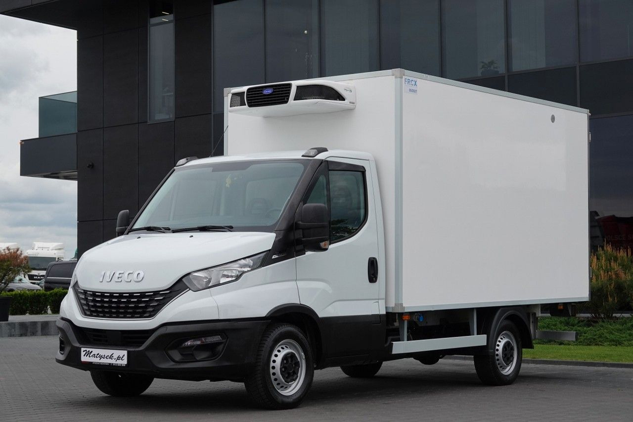 Iveco DAILY /HI-MATIC / CHŁODNIA / AGREGAT CARRIER / F - 냉동 밴 : 사진 4 Iveco DAILY /HI-MATIC / CHŁODNIA / AGREGAT CARRIER / F - 냉동 밴 : 사진 4