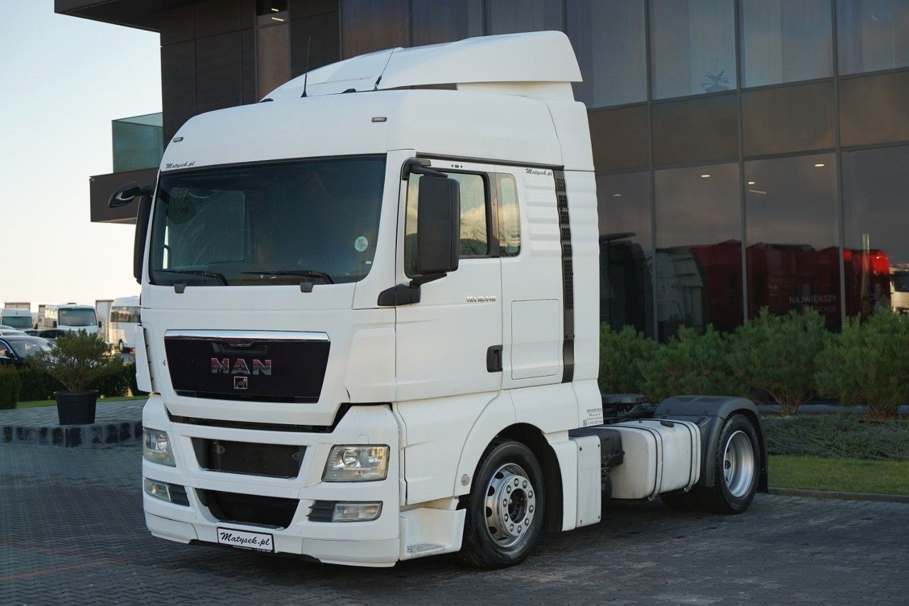 MAN TGX 18.440 / XLX / MEGA / MANUAL / LOW DECK - 트랙터 유닛 : 사진 4 MAN TGX 18.440 / XLX / MEGA / MANUAL / LOW DECK - 트랙터 유닛 : 사진 4