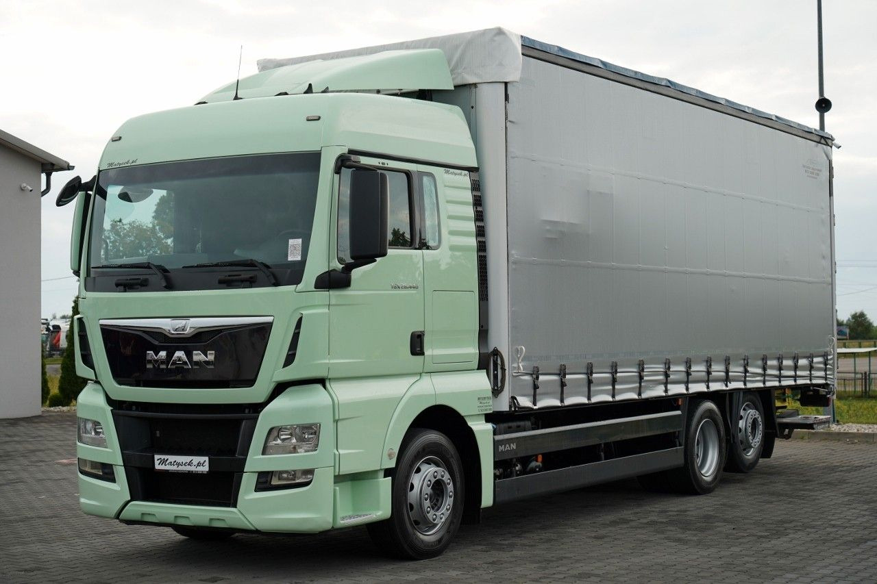 MAN TGX 26.440 / 6x2 / FIRANKA - 8,15 m / SOLÓWKA / MAN TGX 26.440 / 6x2 / FIRANKA - 8,15 m / SOLÓWKA / - 커튼사이더 트럭 : 사진 2 MAN TGX 26.440 / 6x2 / FIRANKA - 8,15 m / SOLÓWKA / MAN TGX 26.440 / 6x2 / FIRANKA - 8,15 m / SOLÓWKA / - 커튼사이더 트럭 : 사진 2