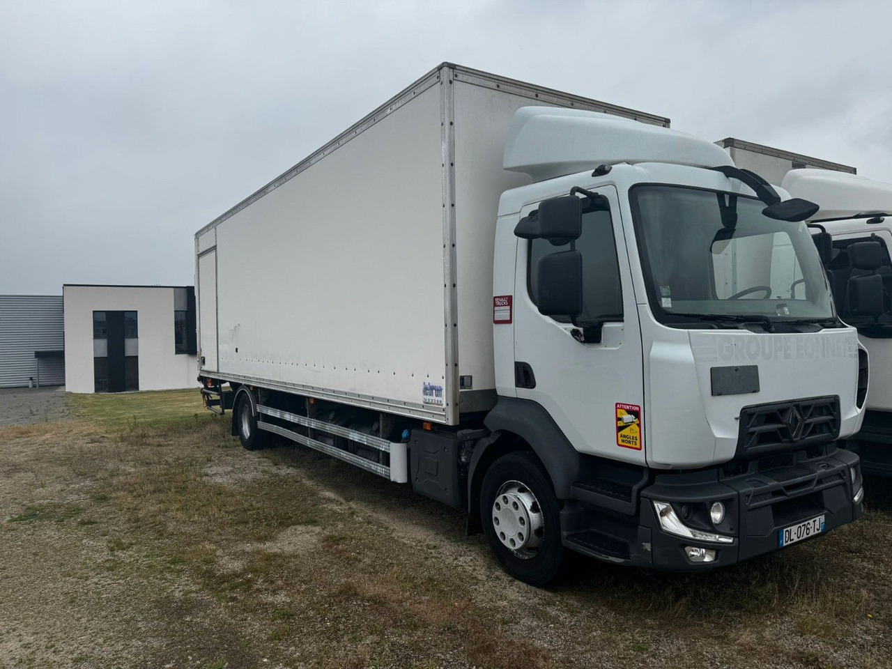 Renault D16 210 / 4x2 / KONTENER / 8.5M / WINDA DHOLLAND - 박스 트럭 : 사진 1 Renault D16 210 / 4x2 / KONTENER / 8.5M / WINDA DHOLLAND - 박스 트럭 : 사진 1