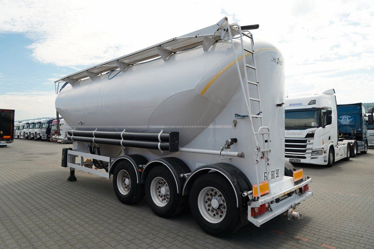 Spitzer CEMENTONACZEPA / 37 000 L / SILOS / 3 KOMORY - 사일로 세미 트레일러 : 사진 2 Spitzer CEMENTONACZEPA / 37 000 L / SILOS / 3 KOMORY - 사일로 세미 트레일러 : 사진 2