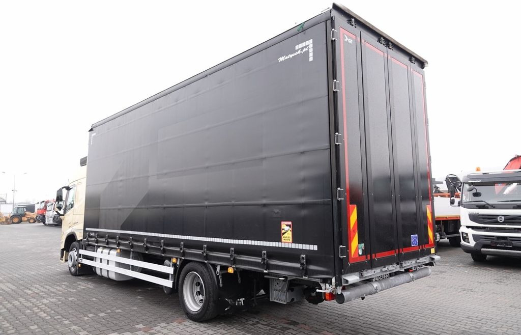 Volvo FM 380 / FIRANKA- 7,7 m / 60m3 / PODNOSZONY DACH - 커튼사이더 트럭 : 사진 3 Volvo FM 380 / FIRANKA- 7,7 m / 60m3 / PODNOSZONY DACH - 커튼사이더 트럭 : 사진 3