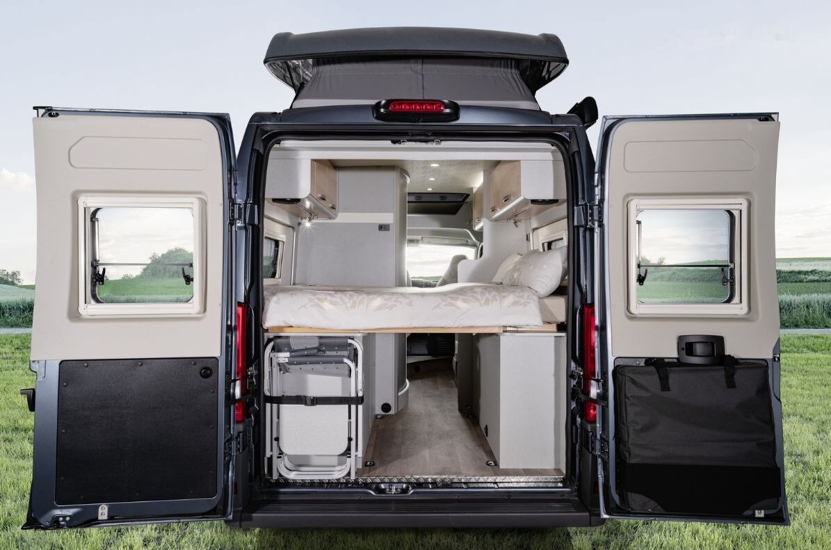Mercedes-Benz HYMER Free S - 캠핑 밴 : 사진 3 Mercedes-Benz HYMER Free S - 캠핑 밴 : 사진 3