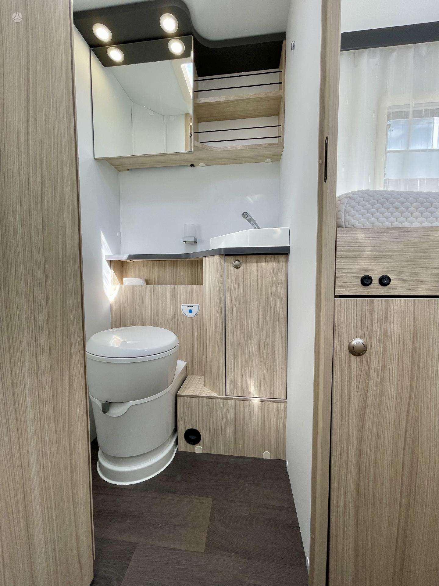SUN S 75SL - 세미 통합 모터홈 : 사진 4 SUN S 75SL - 세미 통합 모터홈 : 사진 4