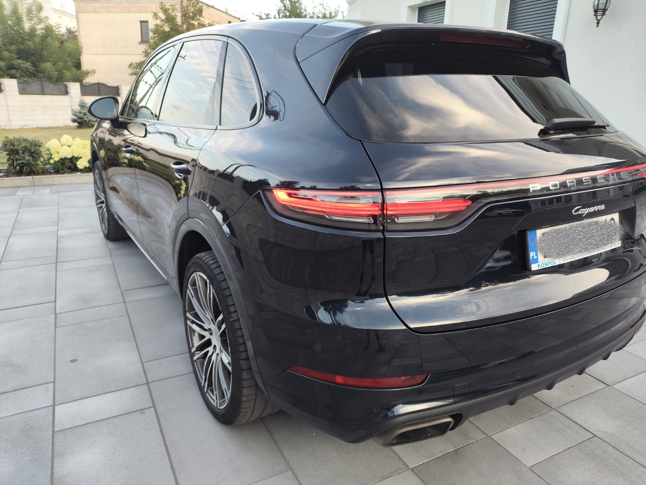 PORSCHE CAYENNE - 차량 : 사진 4 PORSCHE CAYENNE - 차량 : 사진 4