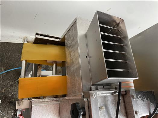 AFT buttering machine - 베이커리 기계 : 사진 4 AFT buttering machine - 베이커리 기계 : 사진 4