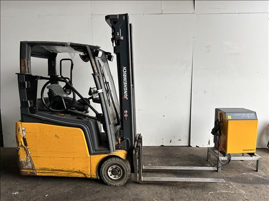 Jungheinrich EFG216K Forklift truck - 식품기계 : 사진 1 Jungheinrich EFG216K Forklift truck - 식품기계 : 사진 1