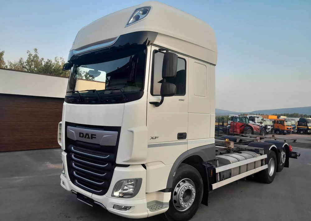 DAF XF 106 450 / BDF RETARDER - 캡 새시 트럭 : 사진 1 DAF XF 106 450 / BDF RETARDER - 캡 새시 트럭 : 사진 1