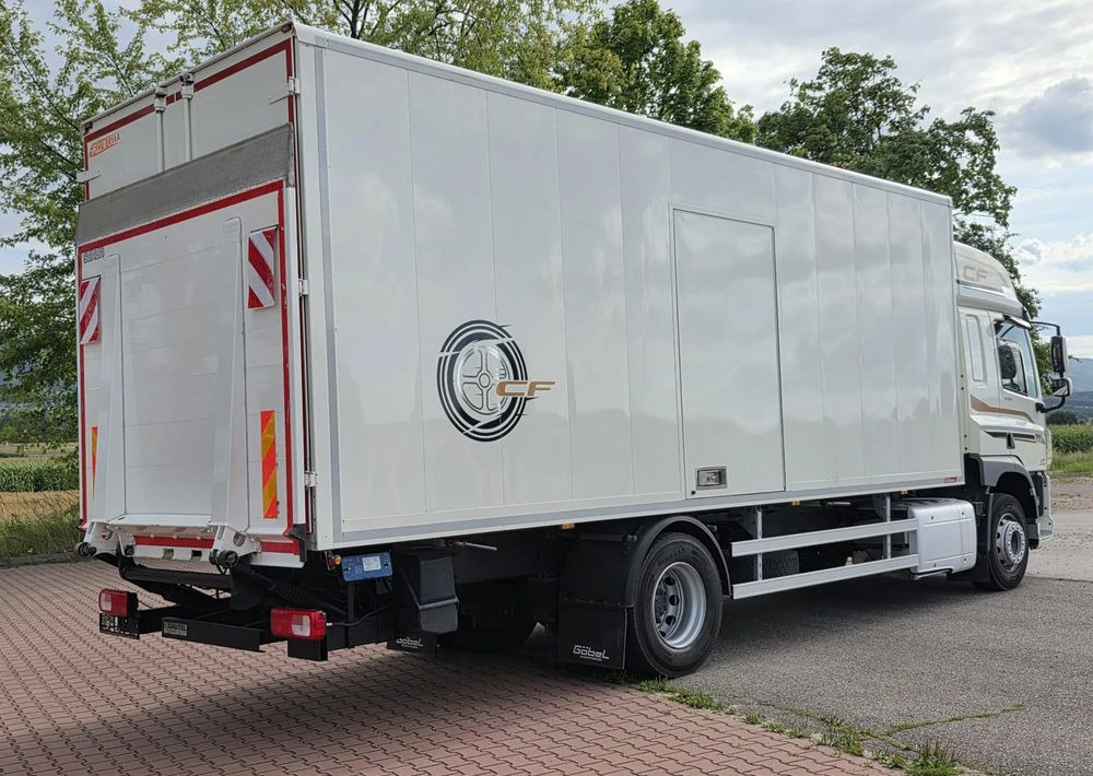 DAF CF 330 / 10.2017 / KONTENER MEBLOWY / IZOTERMA / WINDA / 18 PALET / E6 / NISKI PRZEBIEG / Z NIEMIEC / JAK NOWY / DUŻY SILNIK 10 837cm3// - 박스 트럭 : 사진 4 DAF CF 330 / 10.2017 / KONTENER MEBLOWY / IZOTERMA / WINDA / 18 PALET / E6 / NISKI PRZEBIEG / Z NIEMIEC / JAK NOWY / DUŻY SILNIK 10 837cm3// - 박스 트럭 : 사진 4